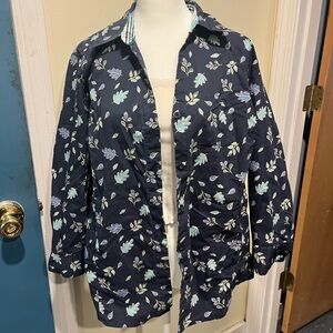 Basic Editions Navy Floral Women's Button Down Top